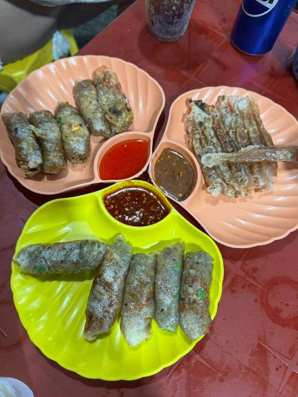 Da Nang City Street Food Private Tour With Local Students - Hotel Pickup, English Guidance, and a Real Local Conversation