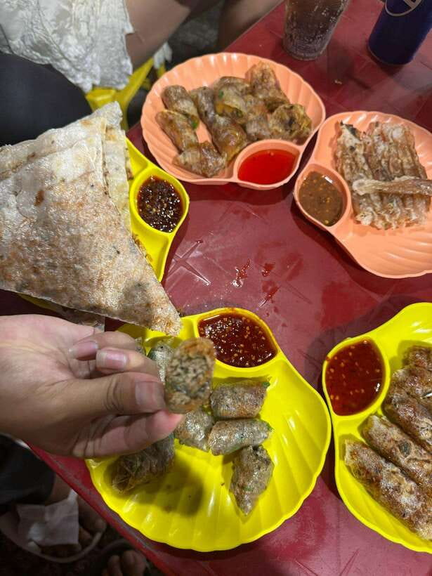Da Nang City Street Food Private Tour With Local Students - Stop-by-Stop: What Your Tastings Usually Feel Like
