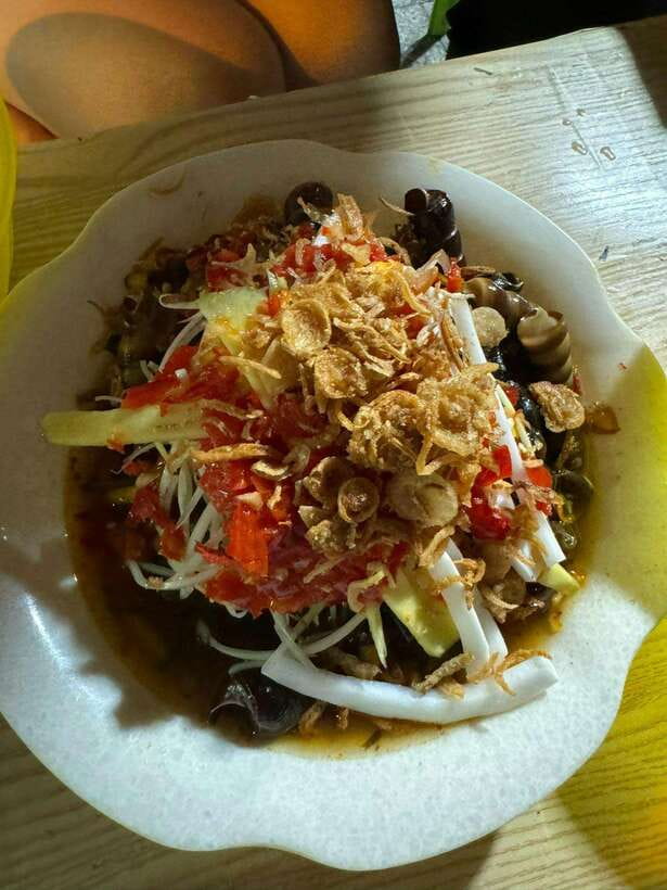 Da Nang City Street Food Private Tour With Local Students - What You Actually Get: Included Food, Drinks, and Tips