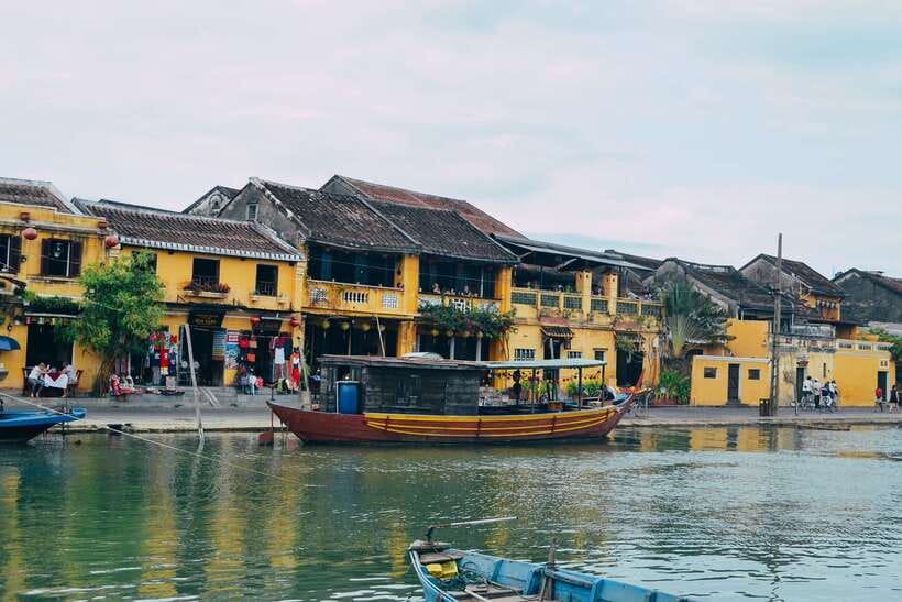 Da Nang: Half-day Hoi An Heritage Walk - Japanese Covered Bridge: iconic views with real context