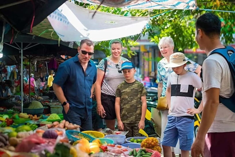 Da Nang/Hoi An: Market Tour, Basket Boat Ride, Cooking Class - Guided Hoi An market shopping, with a real purpose