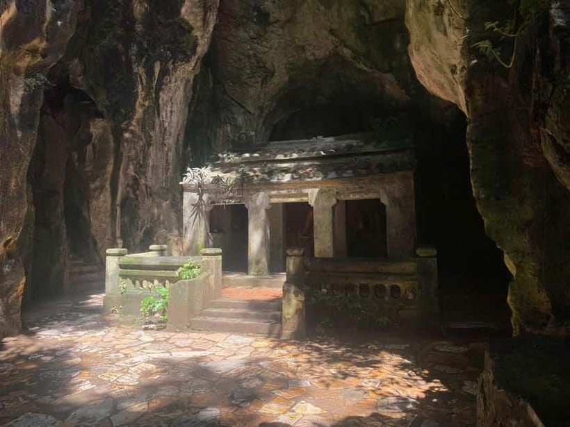 Da Nang/Hoian: Marble Mountain, Am Phu Cave, Monkey Mountain - Monkey Mountain on Son Tra Peninsula: forest views with temple energy