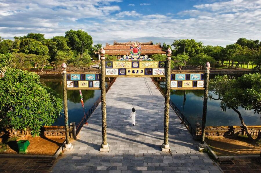 Da Nang: Imperial City of Hue Day Trip with Lunch and Ticket - Round-trip hotel transport: convenience you can feel, not just read about