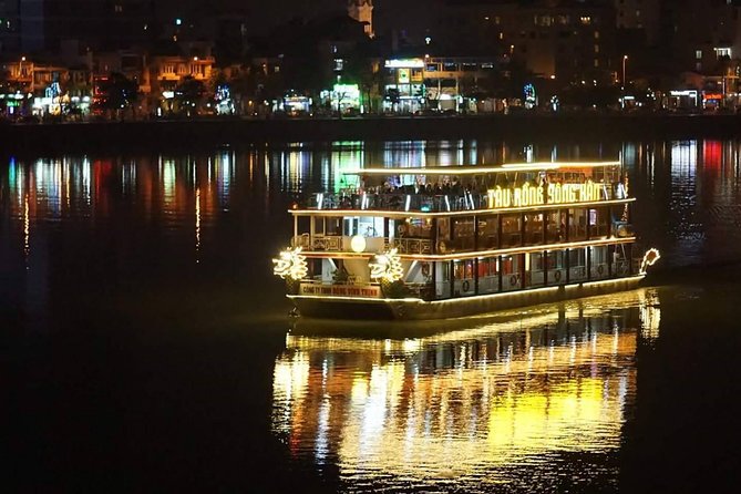 Da Nang Night Motorbike Tour & River Cruise Riding By Lady Rider - Love Bridge and APEC Park: easy strolls with big photo payoff