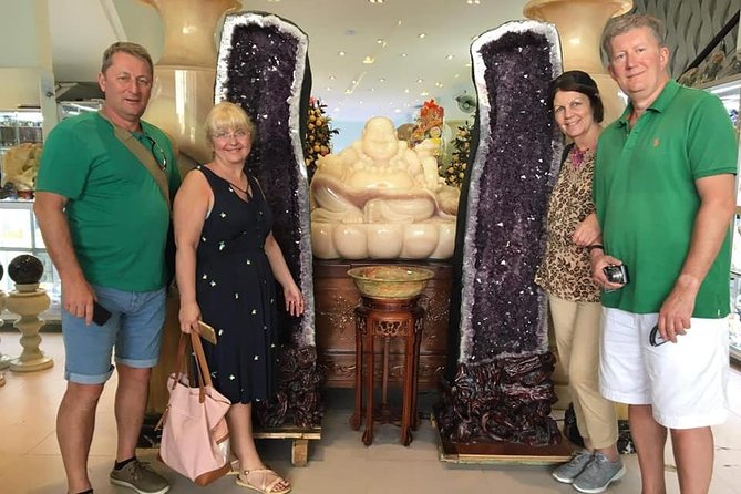 DA NANG NIGHTLIFE Tour with MARBLE MOUNTAIN & LADY BUDDHA STATUE, DRAGON BRIDGE - Dinner in a Da Nang restaurant: what you get besides sightseeing