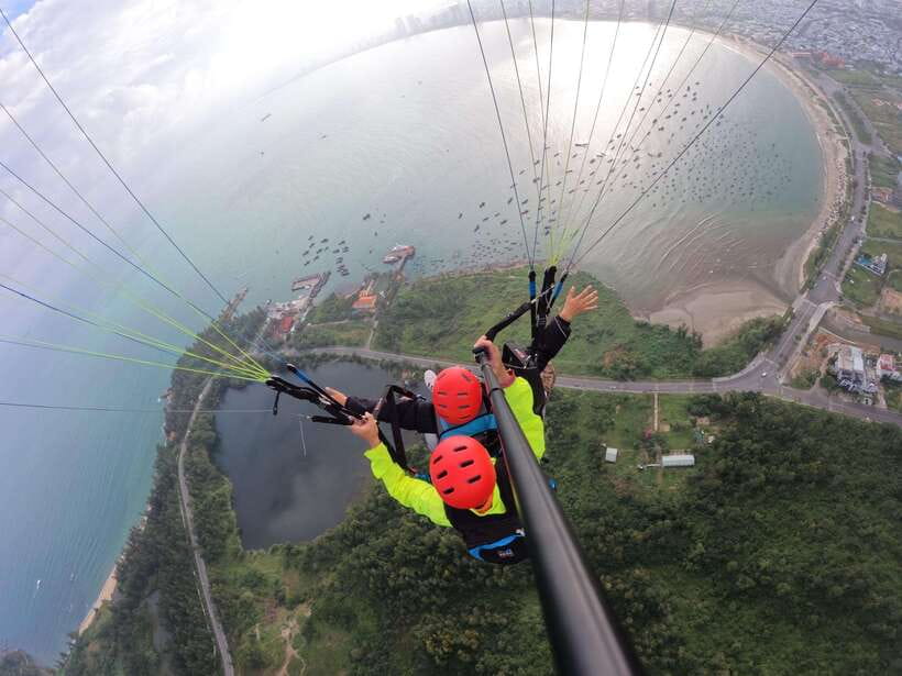 Da Nang Private paragliding experience on Monkey Mountain - The briefing and safety setup that keeps it calm