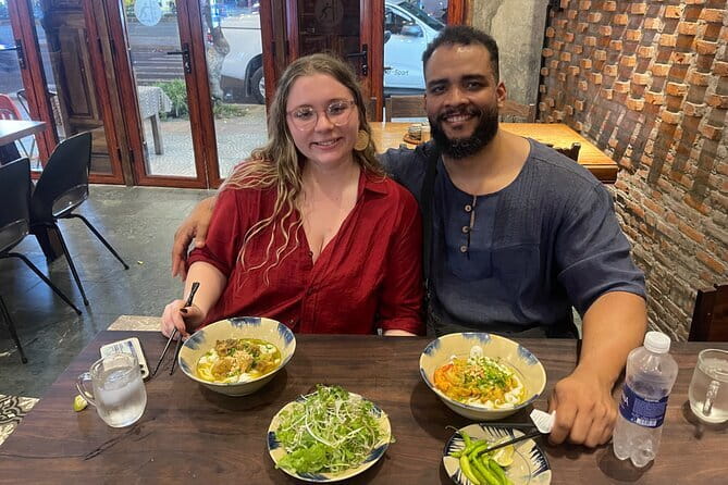 Da Nang Street Foodie Walking Tour - Lunch or Dinner: How the Timing Changes the Experience