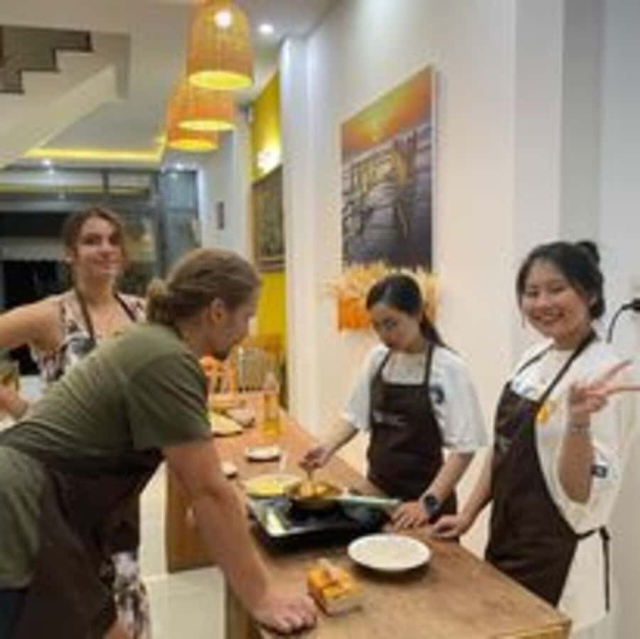 Da Nang: Traditional Cooking Class and Pho with Local Girl - Step-by-Step: What the 150-Minute Schedule Feels Like