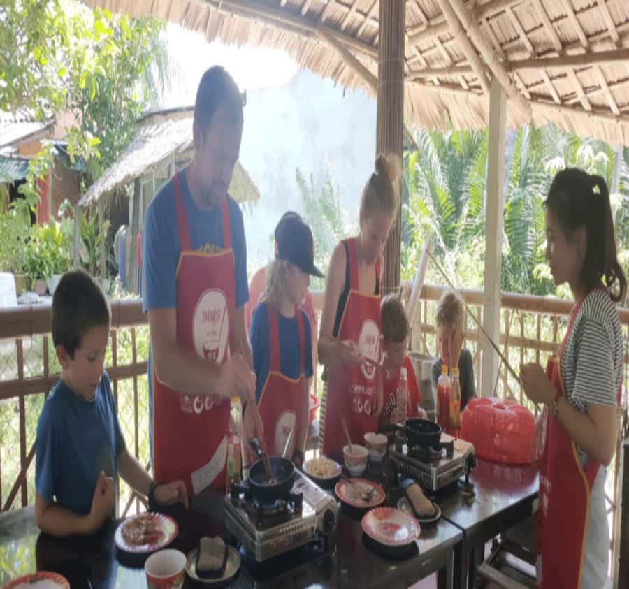 Da Nang: Traditional Cooking Class and Pho with Local Girl - Dietary Options and Customization Without Stress
