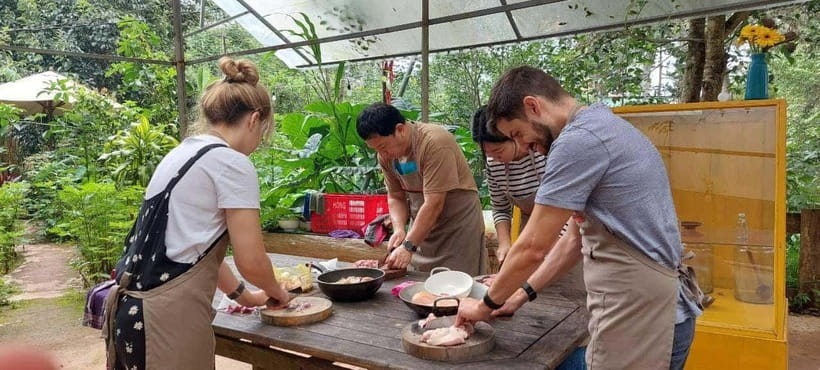Dalat: Home Cooking Class with Central Market Tour - Cooking in a Local Home Kitchen: From Starter Choices to Real Skills