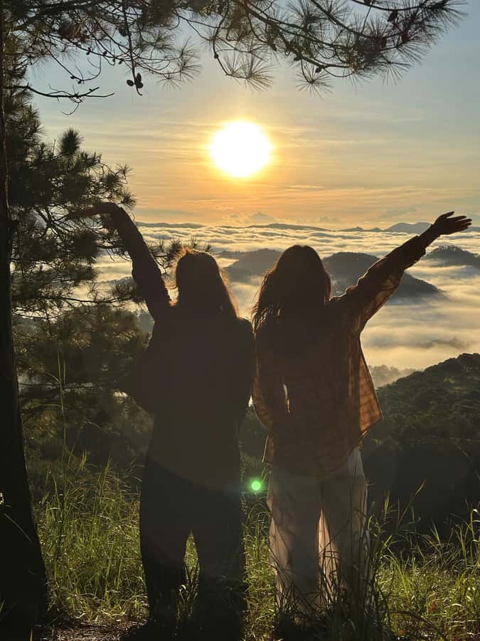 Dalat: Sunrise Trekking and Cloud Hunting experience - Pickup, comfort, and how the group pace stays friendly