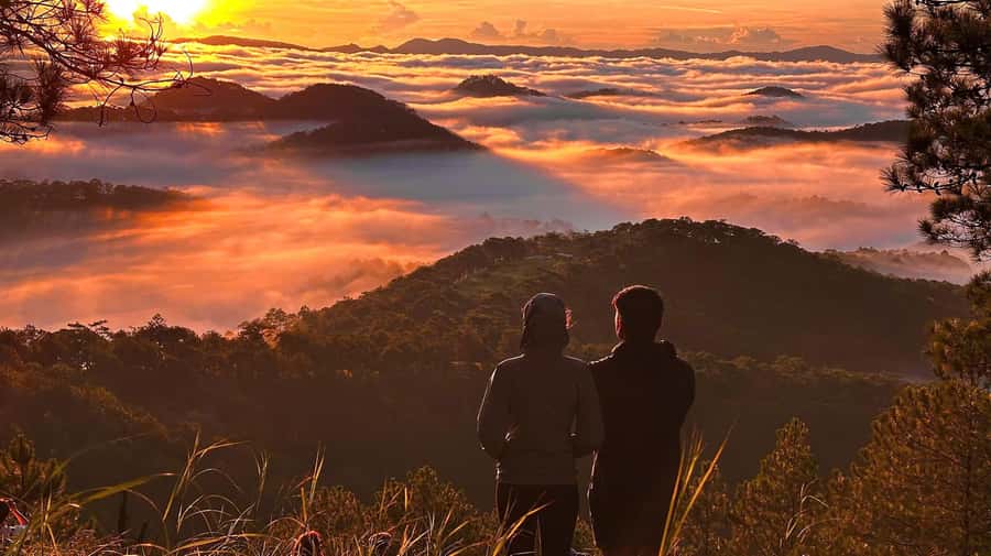 Dalat: Sunrise Trekking and Cloud Hunting experience - Pinhatt Peak, sea of clouds, and the reality of sunrise