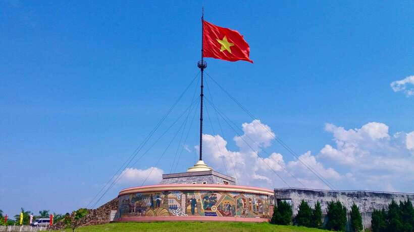DMZ Half-Day Tour from Hue: Vinh Moc Tunnels - Vinh Moc Tunnels: Underground life, survival details, and the claustrophobia warning you should take seriously