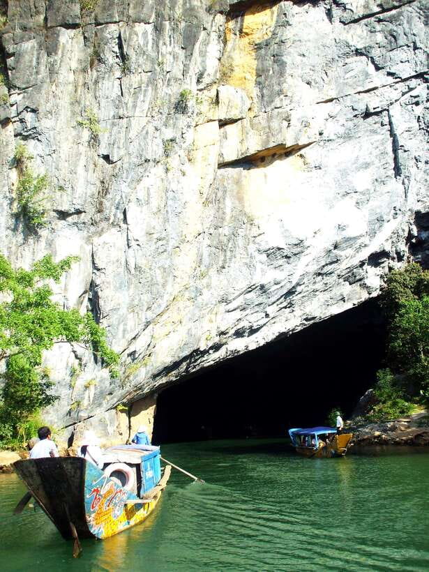 Dong Hoi/Phong Nha: Paradise Cave - Phong Nha Cave Tour - Stop 1: the long dry-cave wow of Paradise Cave