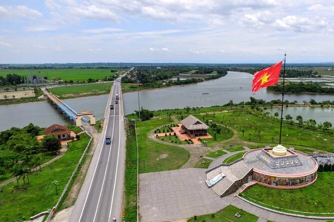 Dong Hoi to Hue Private Car Transfer With Sightseeing Stops - Ben Hai River and Hien Luong Bridge: a quick stop that’s easy to overthink