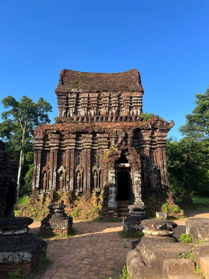 Early My Son tour/transfer to avoid crowd and the heat - On the way: farms, daily life, and Champa context before the ruins
