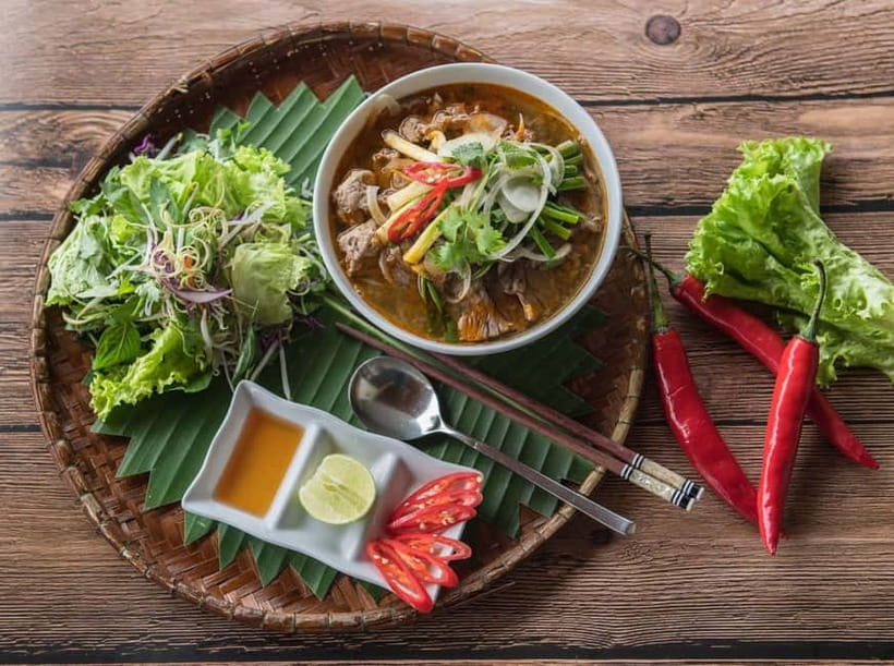 Eat like a local with a local - Walking Tour - Seven Hue Specialties: How the Tastings Are Spread Out
