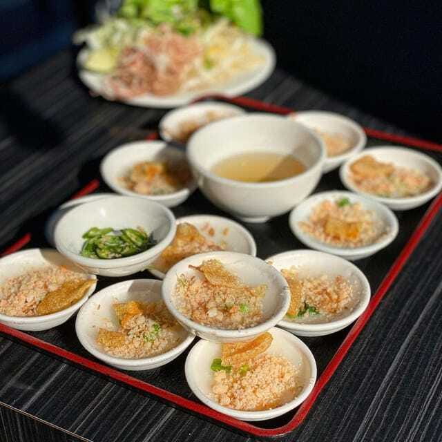Eat like a local with a local - Walking Tour - Imperial-Era Stories at Dinner Table Level