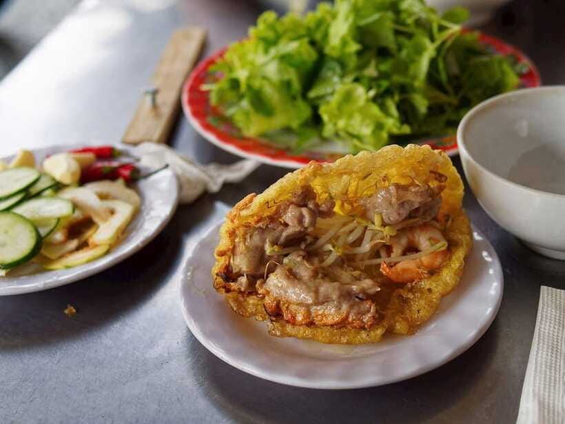 Eat like a local with a local - Walking Tour - Hidden Local Restaurants and Street Stalls, Without the Guesswork