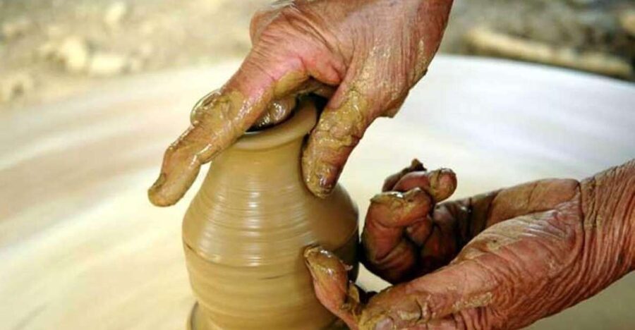 Experience Making Pottery with Local Craftsman in local home - Price and logistics: $6 class plus the Thanh Ha entry ticket