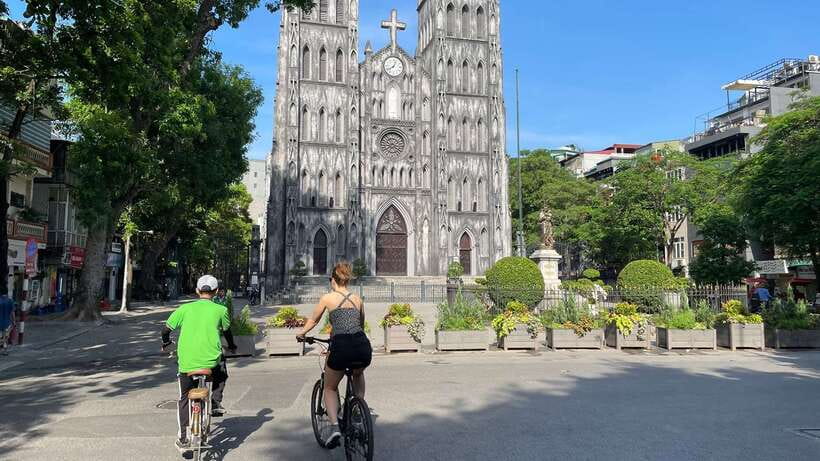 Explore Hanoi Old City By Cycling Tour With Small Groups - Long Bien Bridge and Red River Delta countryside energy