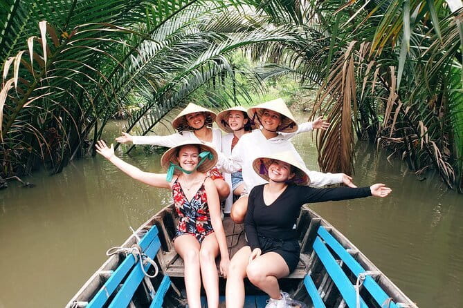 Floating Market & Hidden Canals – Small Group Morning Boat Tour - Lò hủ tiếu Chín Của: noodle-making village energy in 50 minutes