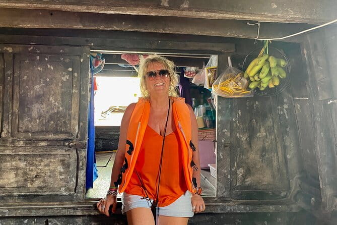 Floating Market & Hidden Canals – Small Group Morning Boat Tour - Breakfast on a boat: the food that makes it feel local