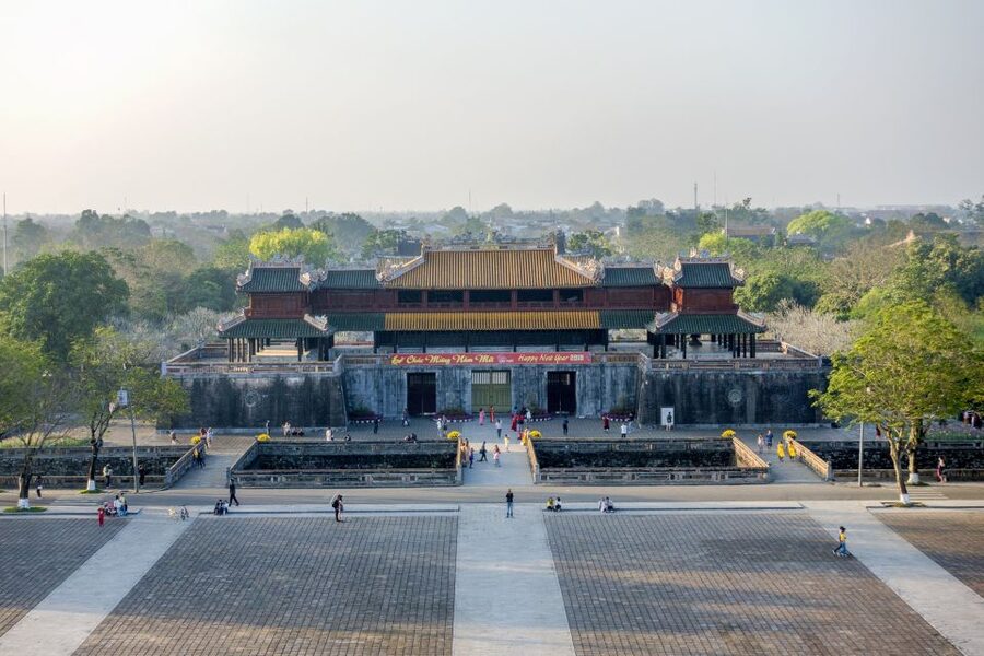 From Da Nang: Hue Guided Day Trip with Lunch - Lap An Lagoon oyster farms and the optional coffee break