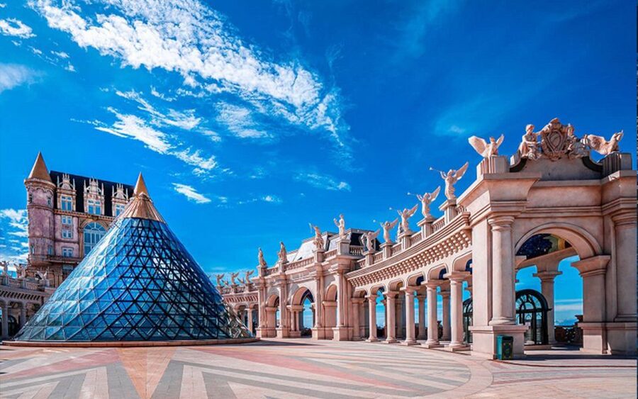 From Da Nang or Hoi An: Ba Na Hills Golden Bridge Tour - Timing, walking, and crowds: manage your expectations