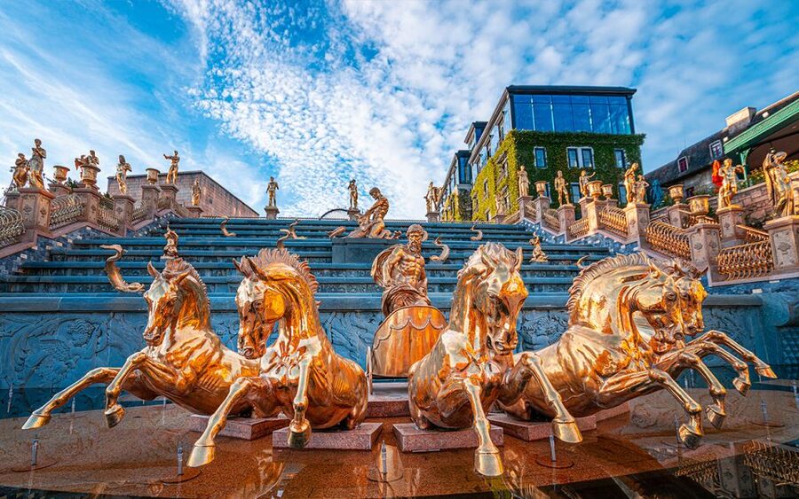 From Da Nang or Hoi An: Ba Na Hills Golden Bridge Tour - Who should book this Ba Na Hills Golden Bridge tour
