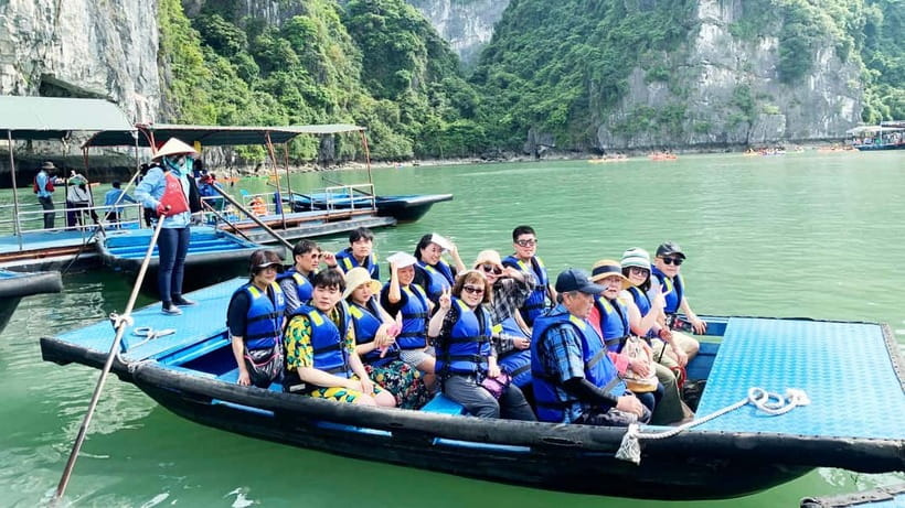 From Ha Long: Halong Bay Tour 6 hours from Tuan Chau island - Lunch onboard and snack breaks: what “included” really means