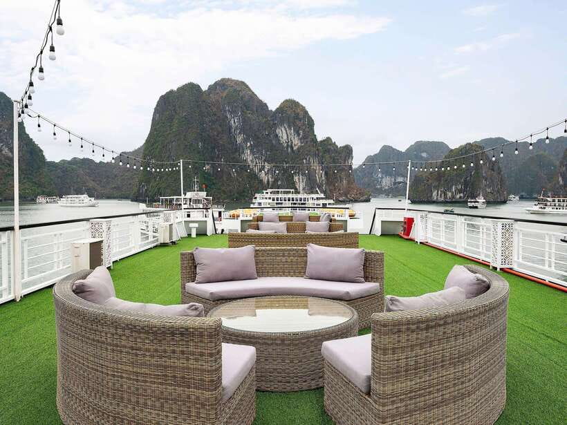 From Ha Noi: Ha Long Bay - 5star cruise 2days trip - How the cruise feels with crowds and weather