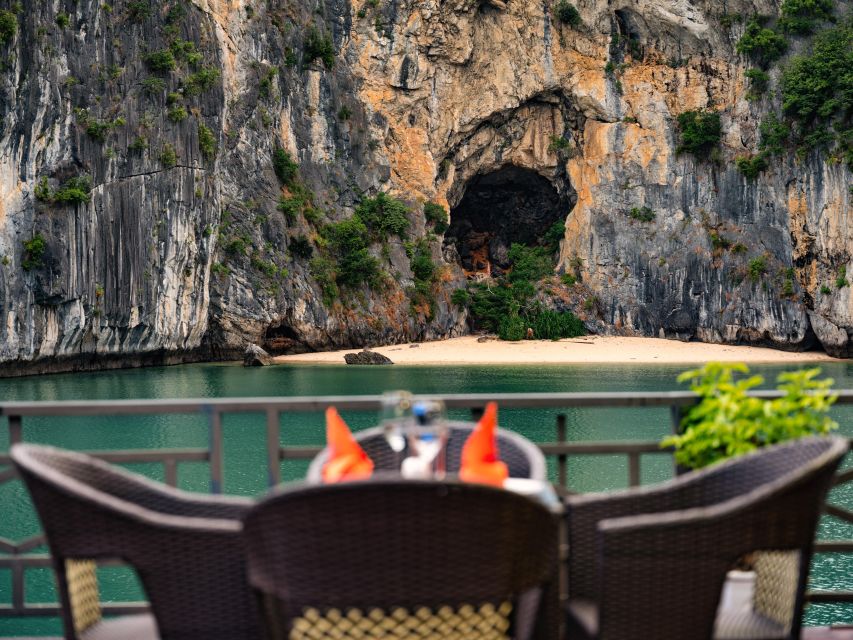 From Halong: 2 Days / 1 night with Halong - Lan Ha tour - Cabins and Overnight Comfort on a 1-Night Cruise