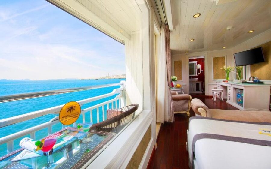 From Hanoi: 2-Day Bai Tu Long Bay Luxury Cruise with Jacuzzi - Getting from Hanoi to the wharf at 8:00 to 8:20