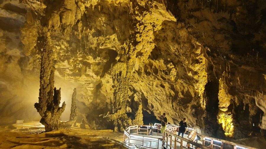 From Hanoi: 2-Day Ban Gioc Waterfall Tour - Day 2: Ban Gioc views, then Mat Than Mountain (Thung Mountain)