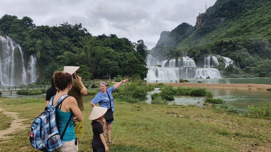 From Hanoi: 2-Day Ban Gioc Waterfall Tour - Food on the road: what you eat, and why it matters here