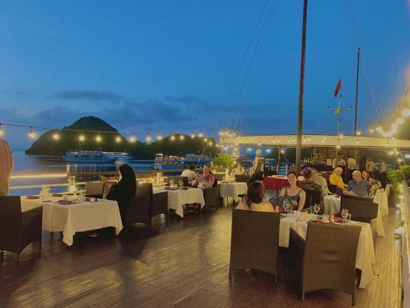 From Hanoi: 2-Day Halong Bay Cruise with Meals and Kayaking - Day 1 in Halong Bay: Luon Cave Kayaking and a Choice of Routes