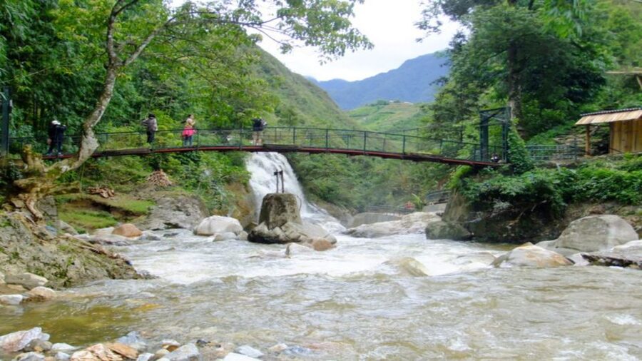 From Hanoi: 2-Day Overnight Sapa Tour by Limousine - What the Best Guides Do Differently (AI and the Trek Experience)