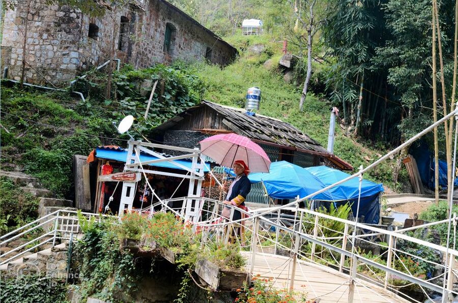 From Hanoi: 2-Day Sapa-Fansipan Peak & Trek & Ha Giang Bus - Add Ha Giang after Sapa: bus options that change your trip shape