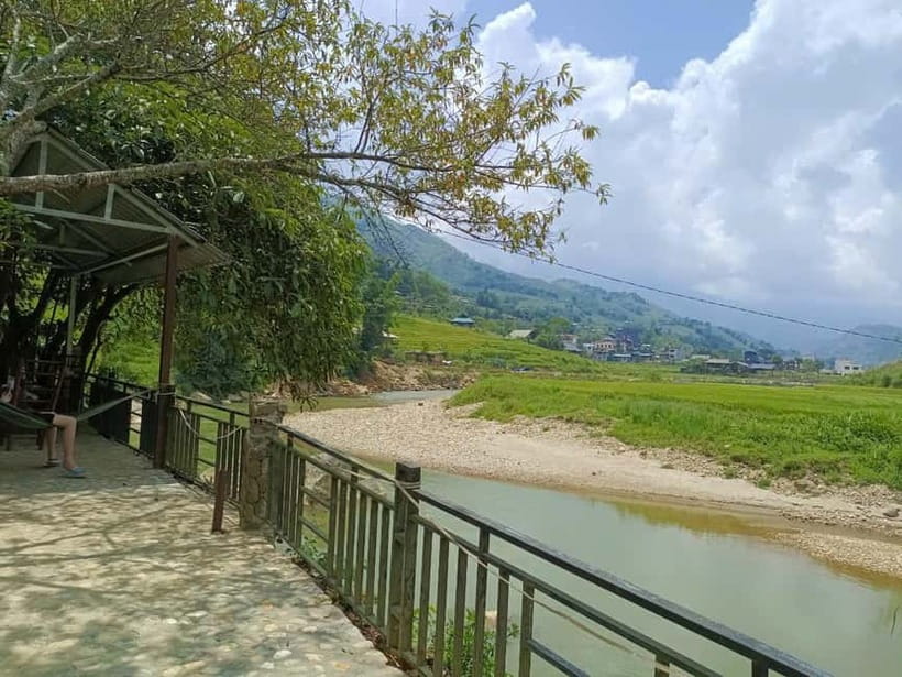 From Hanoi: 2-Day Sapa Limo Bus Tour & Fansipan Peak Visit - Fansipan Peak via Cable Car: pagoda stops and the 600 steps