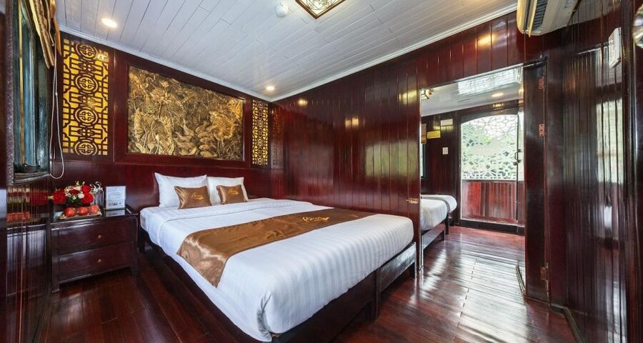 From Hanoi: 3-Day and 2-Night Cruise Stay at Bai Tu Long Bay - Day 3: Vung Vieng Floating Village by Bamboo Boat, Then Back Through Ha Long to Hanoi