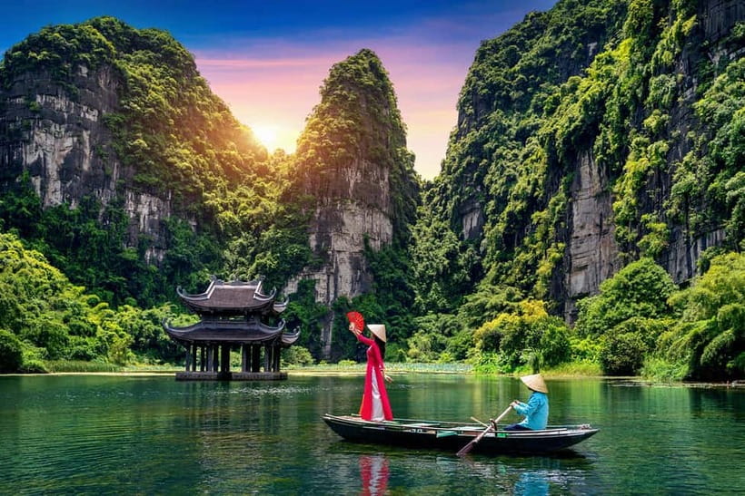 From Hanoi: 3-Day Luxury Tour Ninh Binh & Ha Long Bay Cruise - Getting from Hanoi without turning it into a full-time job