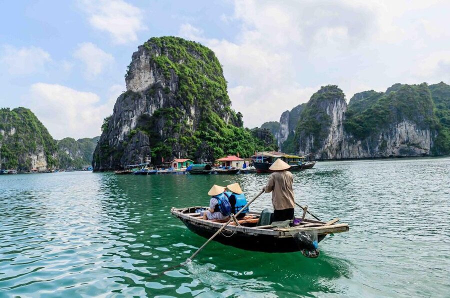 From Hanoi: 3-Day Luxury Tour Ninh Binh & Ha Long Bay Cruise - Ha Long Bay scenery, lunch on board, then Tra Bau water time