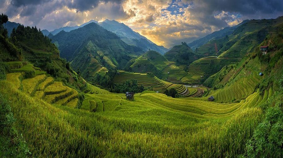 From Hanoi: 3-Day Sapa Trekking with Limousine Transfer - When to go and what to pack for Sapa’s cold, fog, and rain