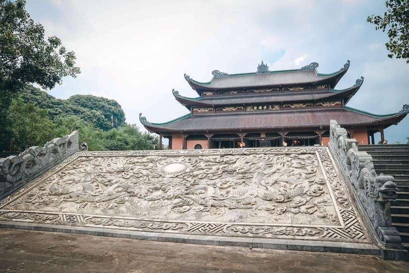 From Hanoi: Bai Dinh, Trang An Mua Cave - A Scenic Day Tour - Trang An Landscape Complex: Boat Through Caves and Karst