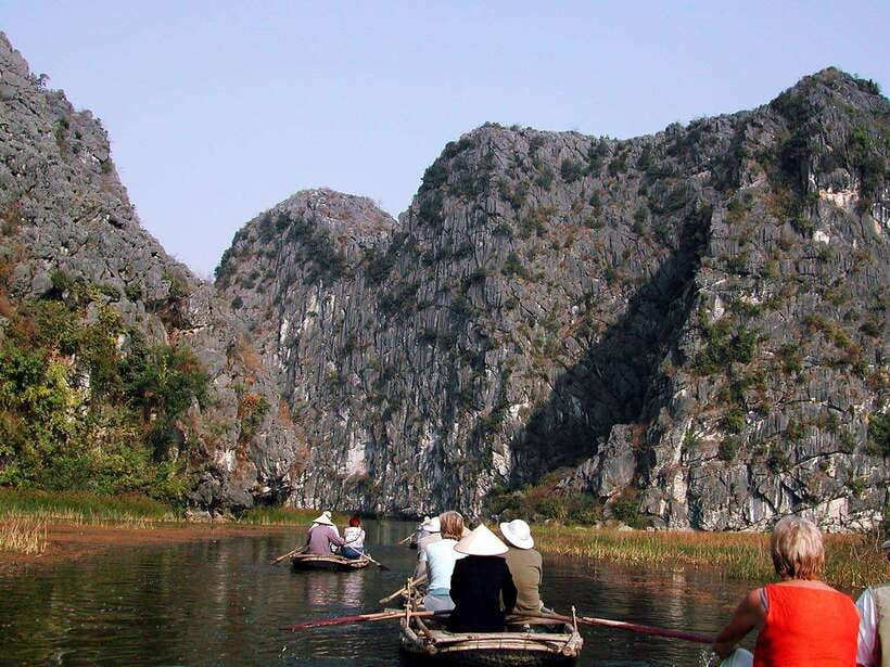 From Hanoi: Bai Dinh, Trang An Mua Cave - A Scenic Day Tour - Mua Cave Viewpoint: The 500 Steps Moment