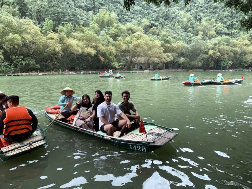 From Hanoi: Bai Dinh, Trang An Mua Cave - A Scenic Day Tour - Timing, Crowds, and the Shopping Stops You Might Encounter