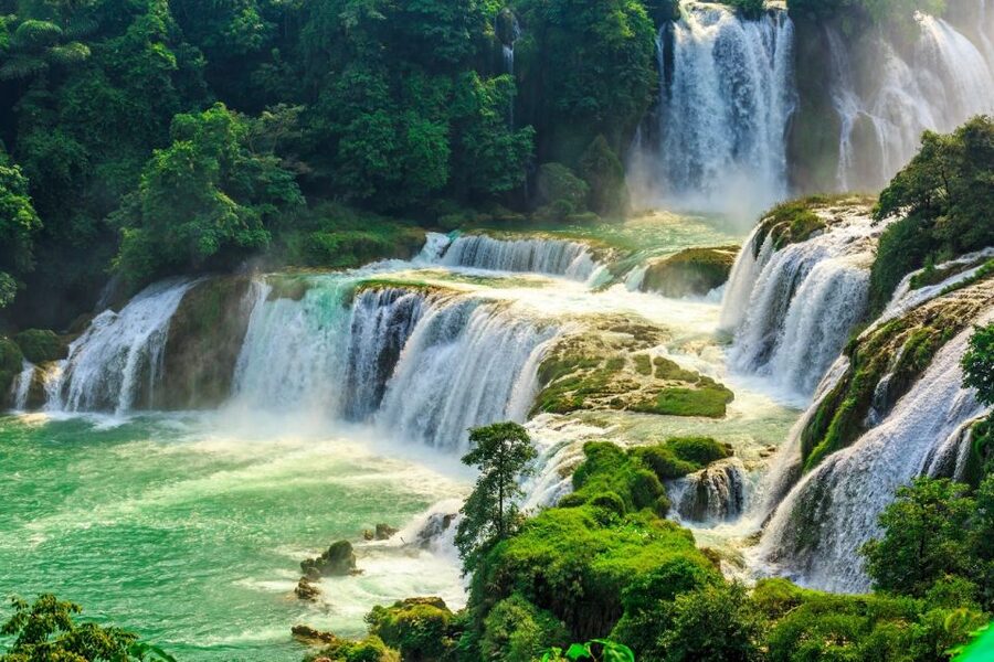 From Hanoi: Ban Gioc Waterfalls 2-Day 1-Night Tour - Dong Khe town break and a quick historical stop