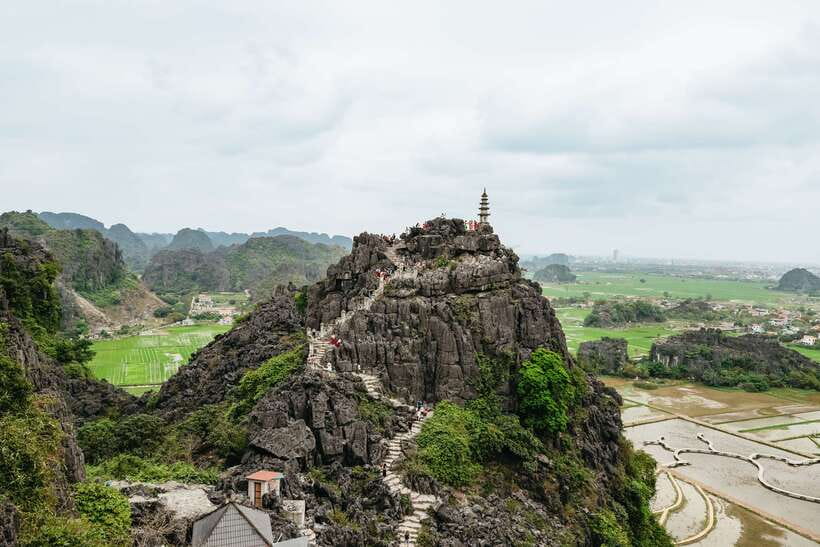 From Hanoi: Full-Day Ninh Binh Highlights Small Group Tour - What the guides actually add to the day