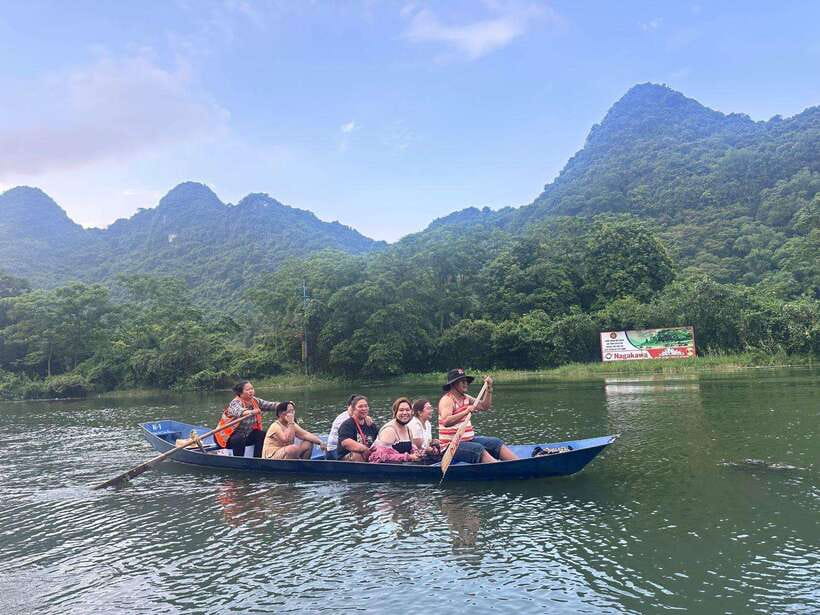 From Hanoi: Full-Day Perfume Pagoda Group Tour with Lunch - Perfume Pagoda Complex Time: Walking, Photo Stops, and Temple Atmosphere